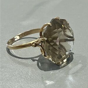 SOLD!!!! 9ct Gold Smoky Quartz Ring 9k
Retro 1968 Size P